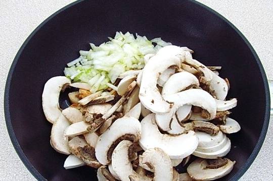 Суп с гречкой и грибами