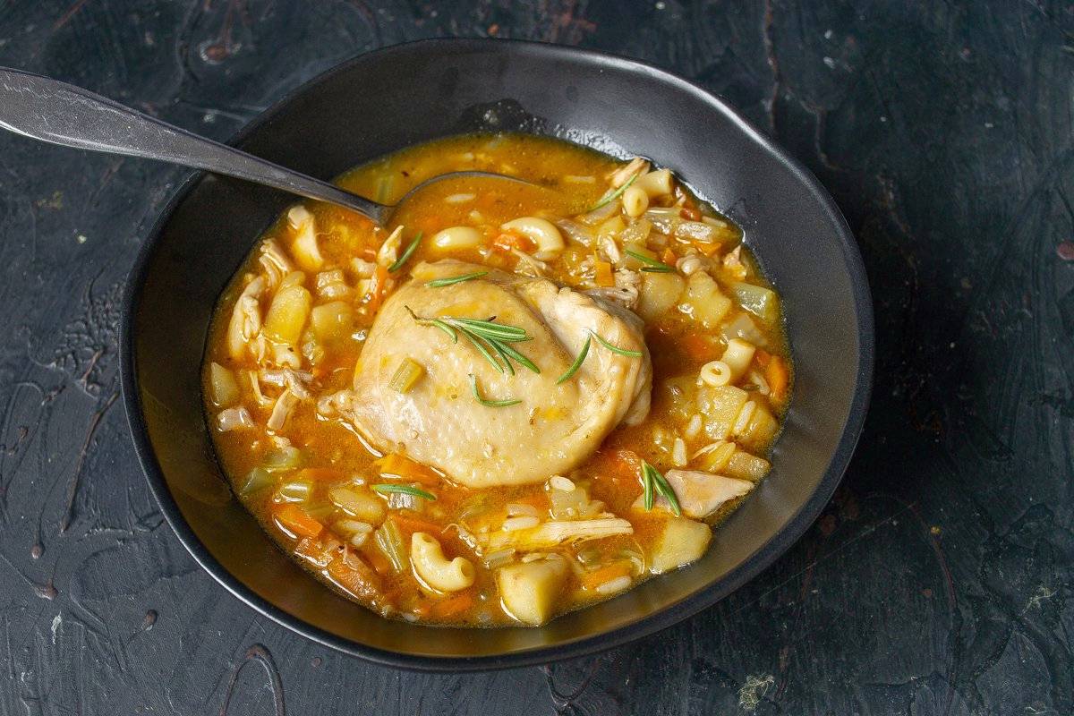 Куриный суп с макаронами и картошкой