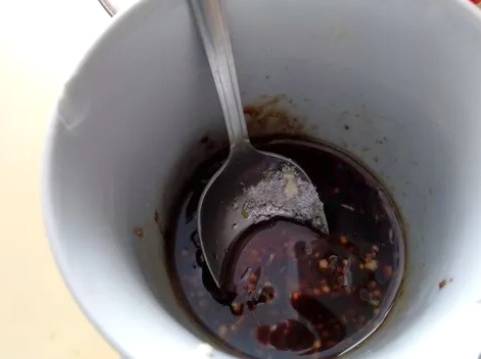 Салат из отварной говядины с болгарским перцем, свежими огурцами и соевым соусом