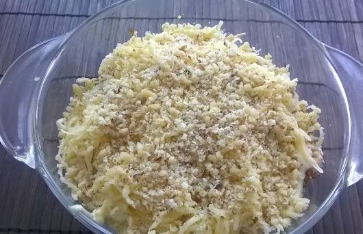 Салат из винограда и куриной грудки с сыром