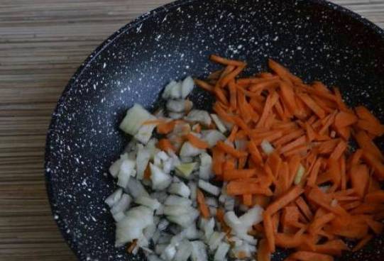 Суп-пюре с плавленым сыром и курицей