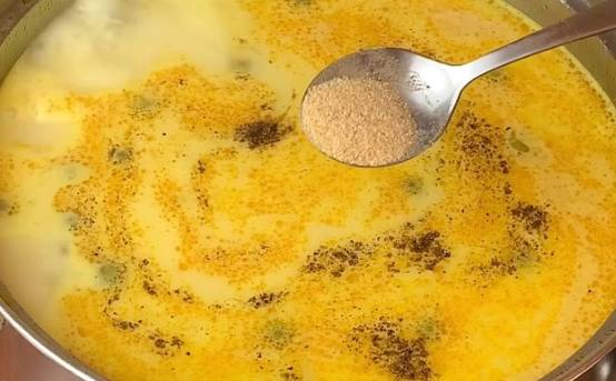 Суп с зеленым горошком и плавленым сыром
