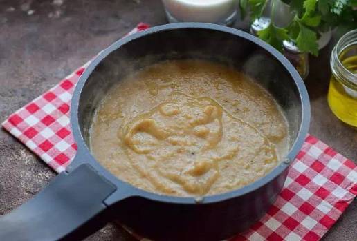 Суп-пюре с грибами, картофелем и сливками