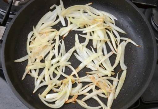 Салат из дайкона с мясом
