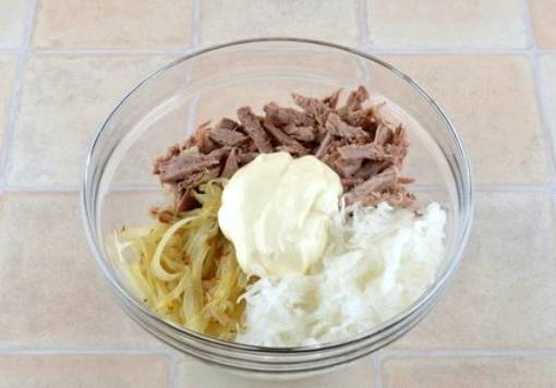 Салат из дайкона с мясом