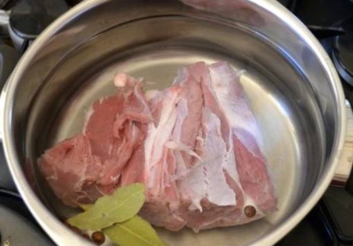 Салат из дайкона с мясом