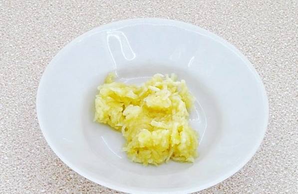Салат из дайкона с морковью и огурцом