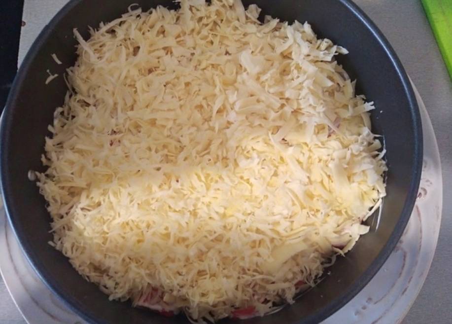 Салат «Глория» с крабовыми палочками