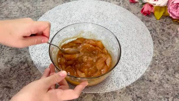 Овощной салат с курицей