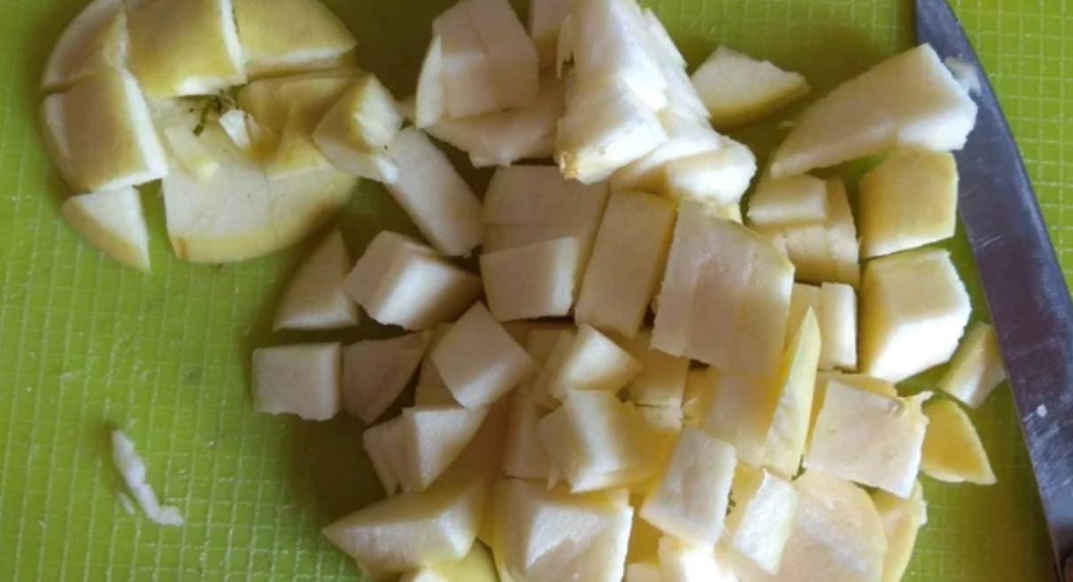 Рисовая каша с яблоками