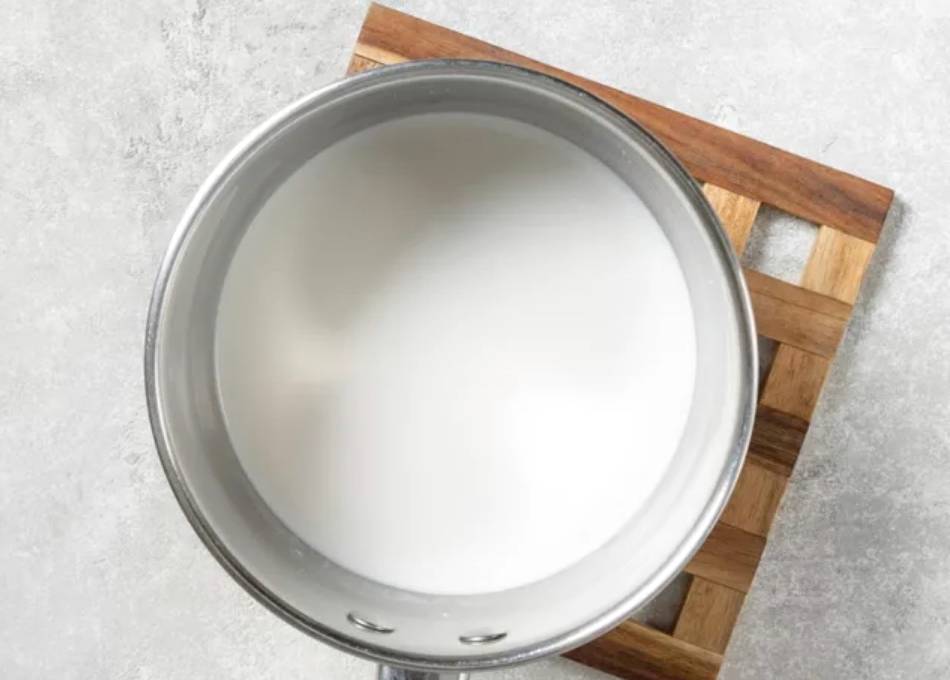 Жидкая рисовая каша на молоке