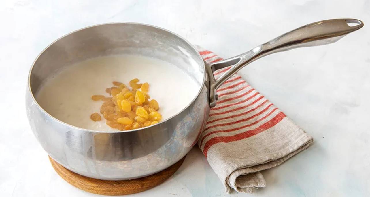 Рисовая каша с изюмом