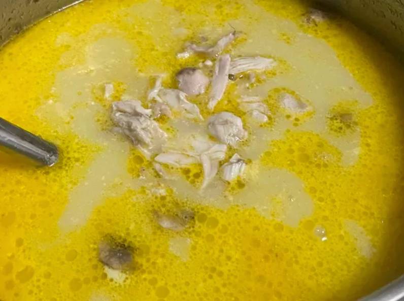 Грибной суп из шампиньонов с плавленым сыром и курицей