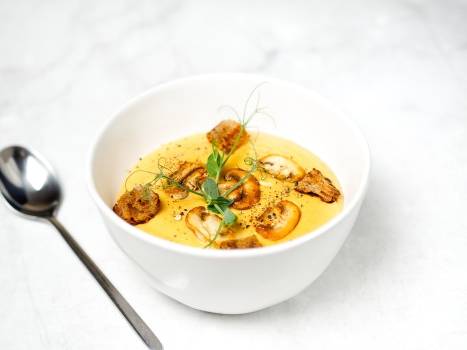 Суп-пюре из шампиньонов с плавленым сыром и картофелем