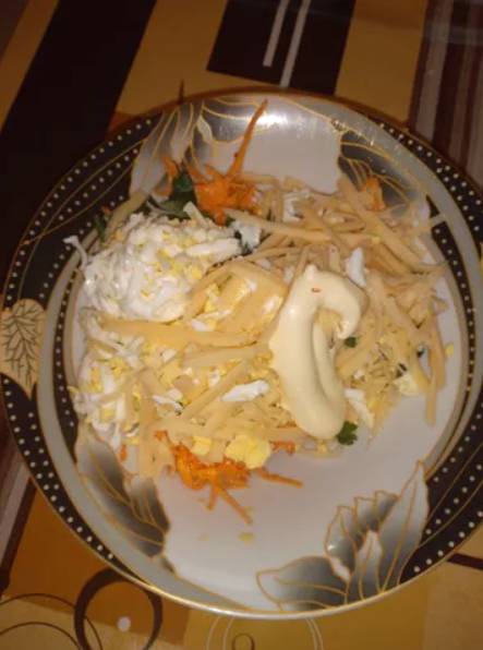 Салат из моркови с сыром и яйцом Салат из моркови с сыром и яйцом