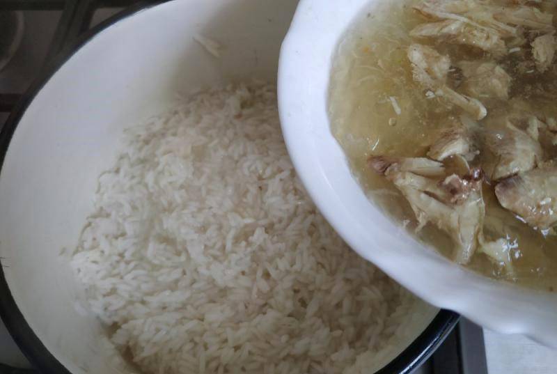 Рисовая каша с тушенкой