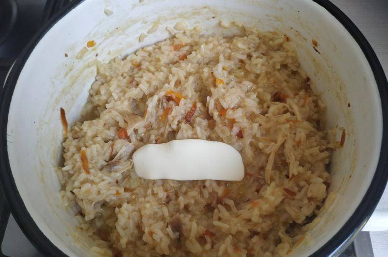 Рисовая каша с тушенкой