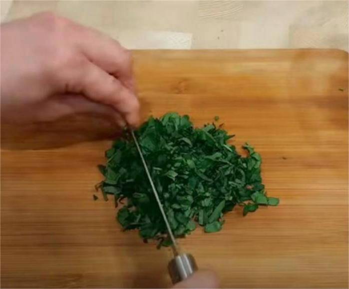 Салат «Богатырь» с курицей и корейской морковью