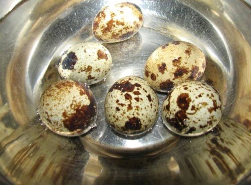 Салат «Буржуйский» с ананасами и семечками