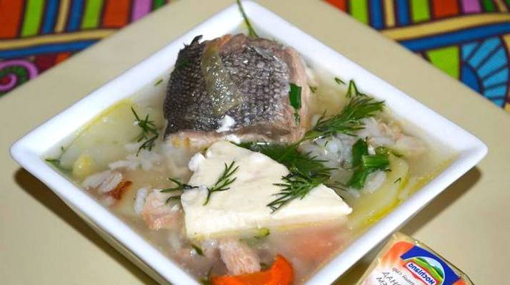 Суп из рыбной консервы с рисом и картошкой