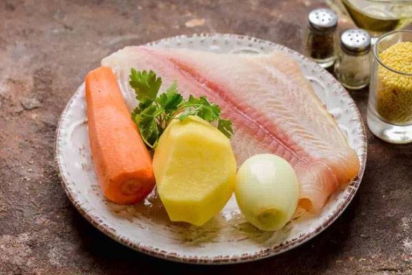 Рыбный суп с пшеном и картошкой