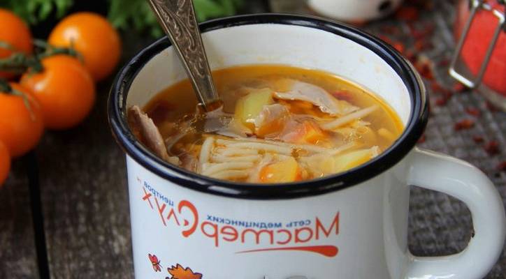 Куриный суп с лапшой и картошкой в мультиварке