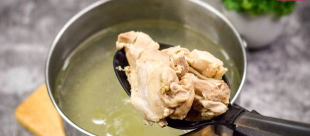 Куриный суп с лапшой и шампиньонами