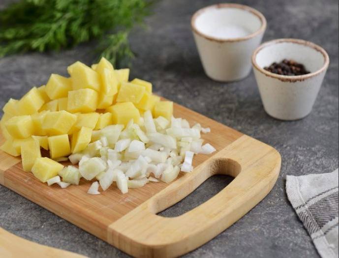 Суп с консервированной сайрой и рисом