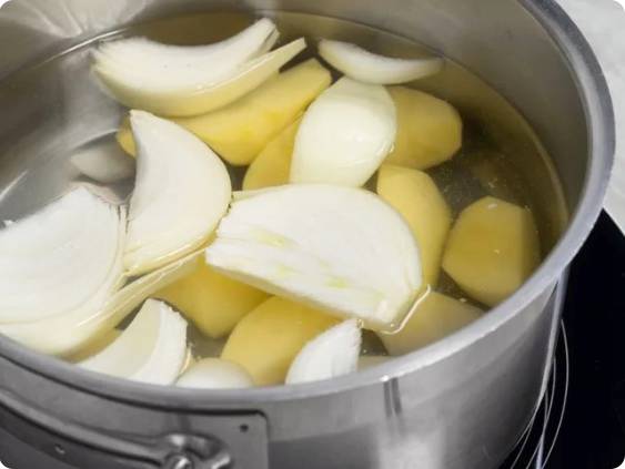 Суп-пюре с плавленым сыром и картофелем