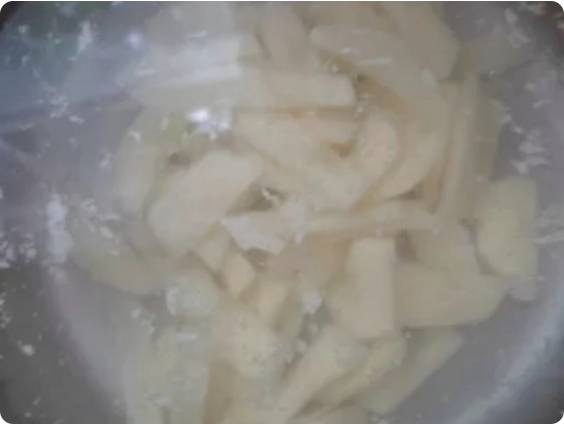 Суп с пельменями и картошкой по-узбекски
