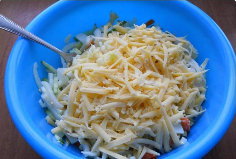 Салат из кальмаров со свежим огурцом