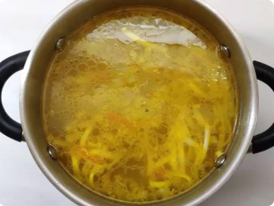 Куриный суп с картошкой и вермишелью