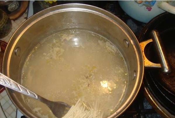 Куриный суп с лапшой и картошкой без зажарки