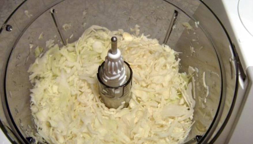 Салат из капусты с огурцом и киви