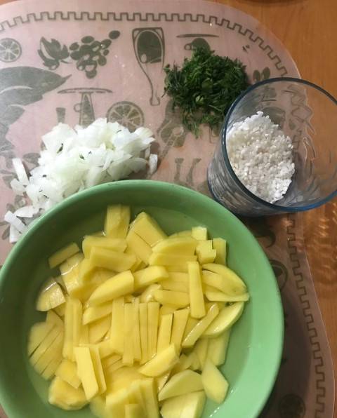 Суп из форели с картофелем и рисом