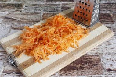 Салат из капусты с морковью, болгарским перцем и уксусом