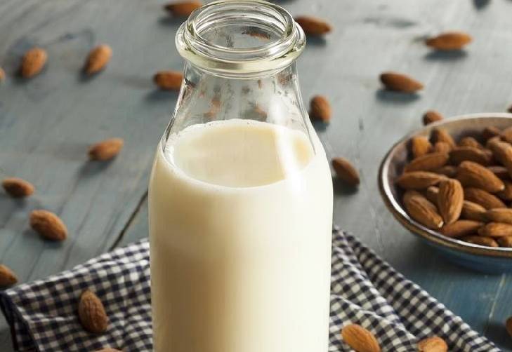 Рисовая каша на миндальном молоке