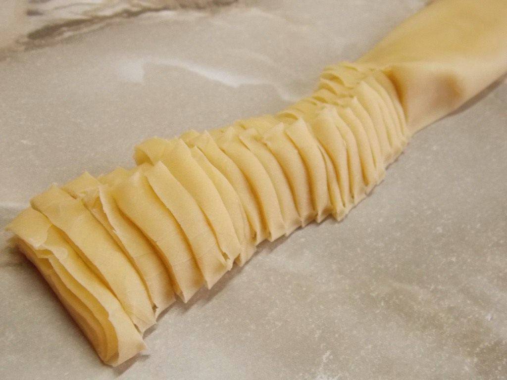 Куриный суп с домашней лапшой и картошкой