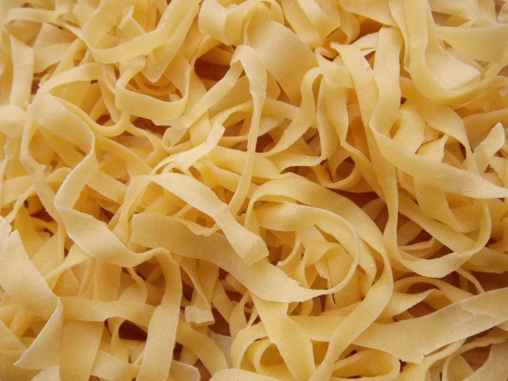 Куриный суп с домашней лапшой и картошкой