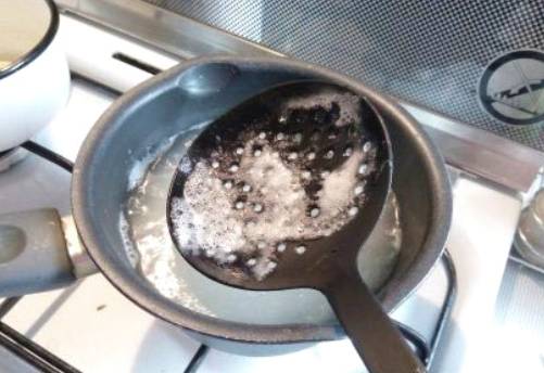 Рисовая каша на воде с изюмом