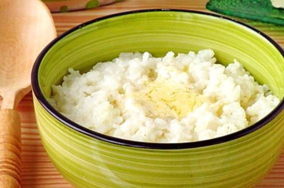 Рисовая каша на воде для ребенка