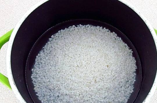 Рисовая каша на воде для ребенка