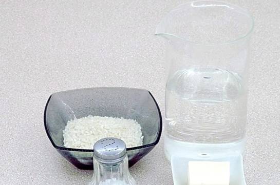 Рисовая каша на воде для ребенка