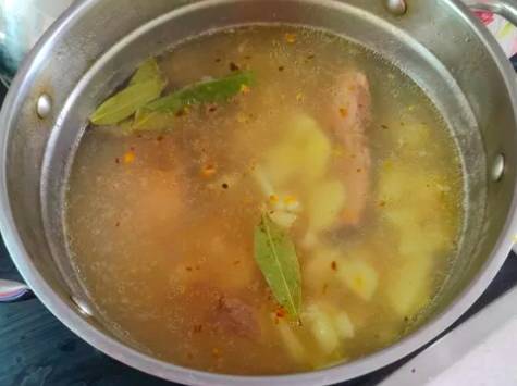 Суп с булгуром и свининой