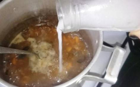 Фруктовый суп с рисом и сухофруктами
