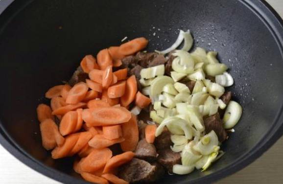 Суп из говядины с картошкой, морковкой и луком