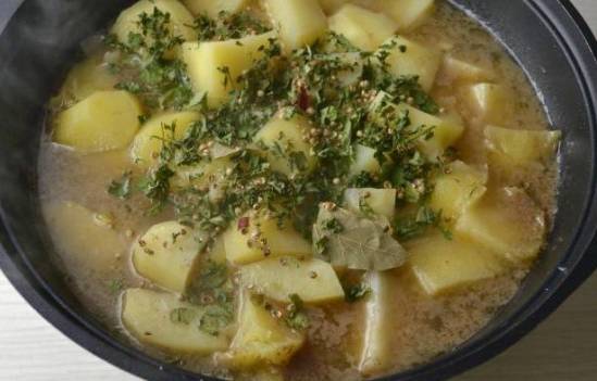 Суп из говядины с картошкой, морковкой и луком