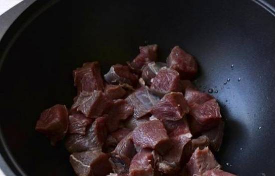 Суп из говядины с картошкой, морковкой и луком