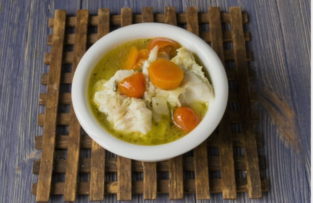 Суп из трески с картофелем и овощами