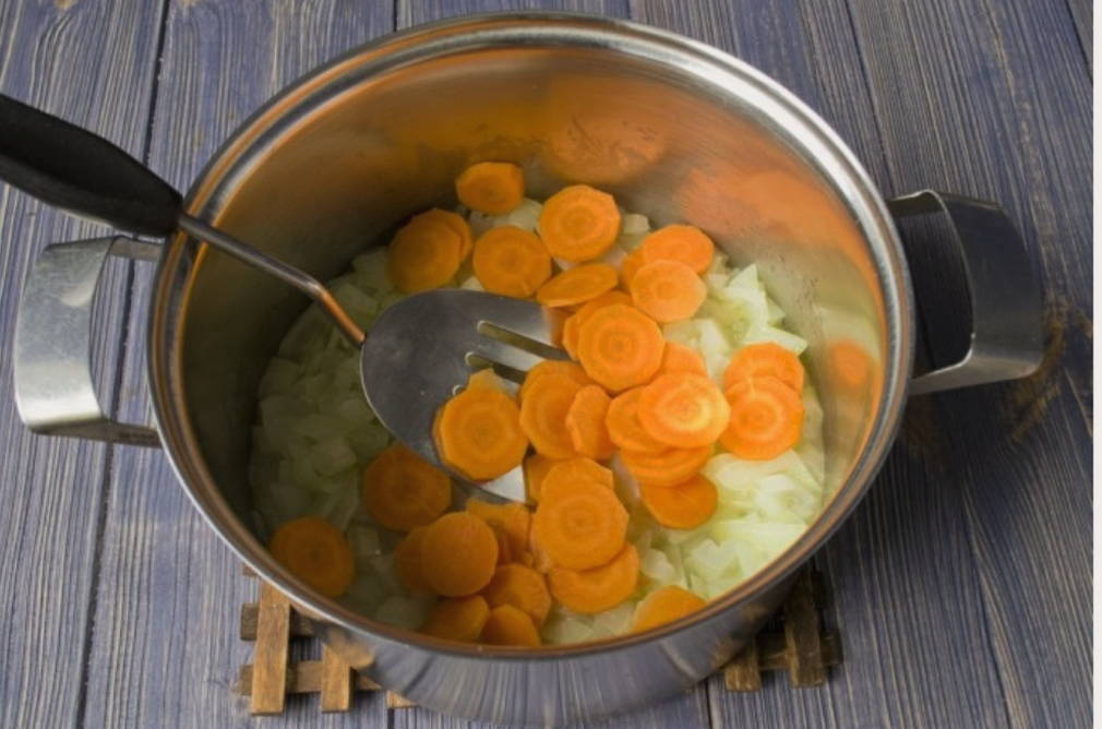 Суп из трески с картофелем и овощами